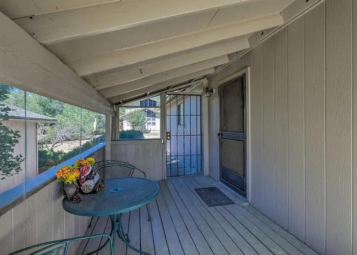Townhome - Walk To Country Club & Pools! Ferienhaus *