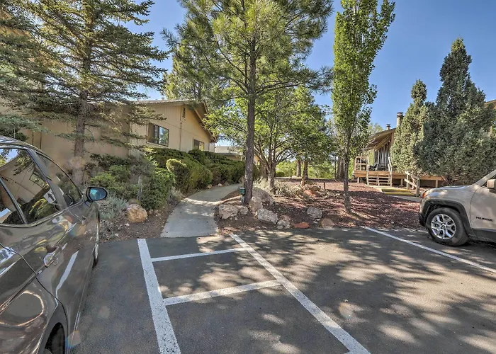 Townhome - Walk To Country Club & Pools! Flagstaff
