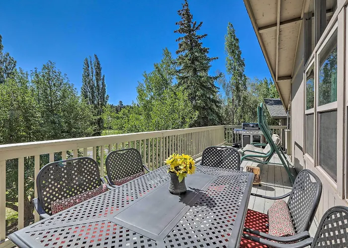 Townhome - Walk To Country Club & Pools! Flagstaff